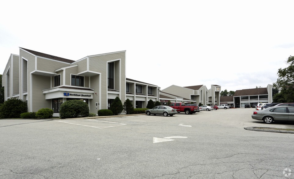 254 N Broadway, Salem, NH à vendre - Photo principale – Image 1 sur 70