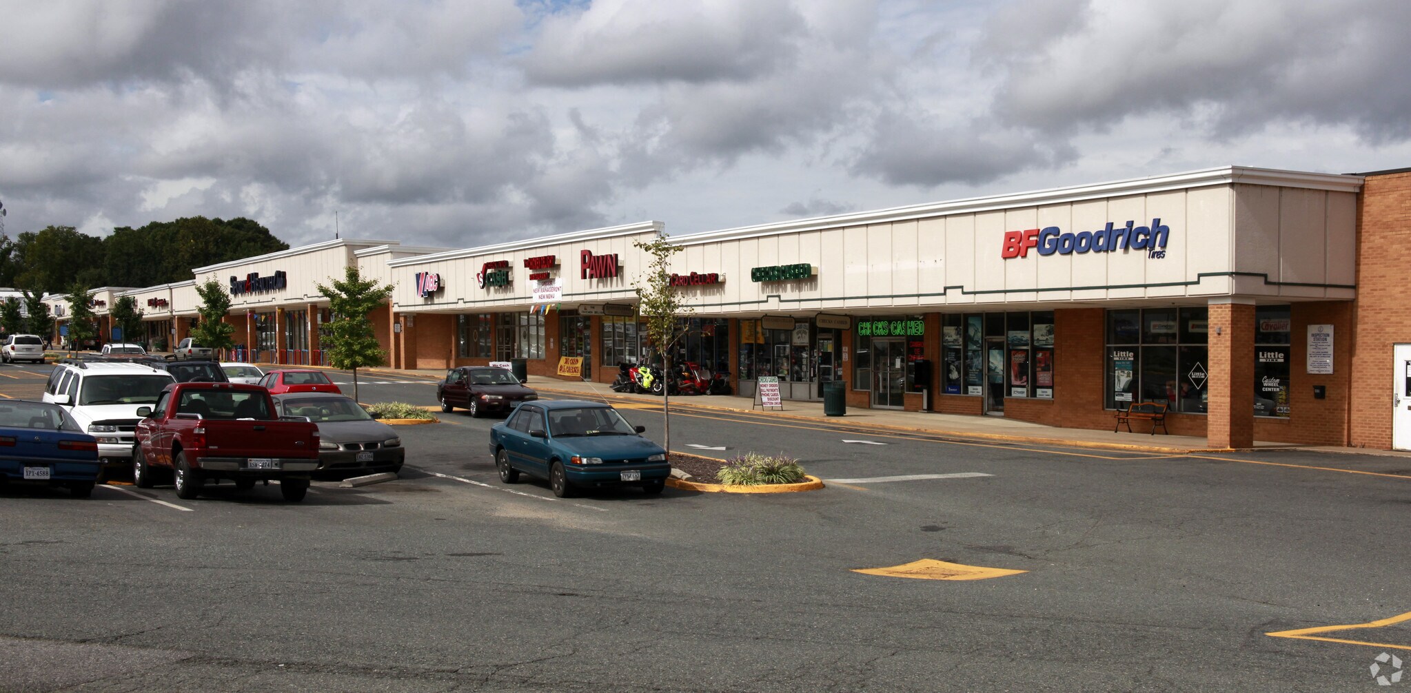 5041 Jefferson Davis Hwy, Fredericksburg, VA à louer Photo principale– Image 1 sur 18