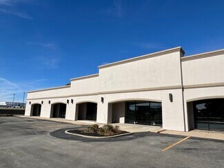 Plus de détails pour 506 W Anthony Dr, Champaign, IL - Local d'activités à louer