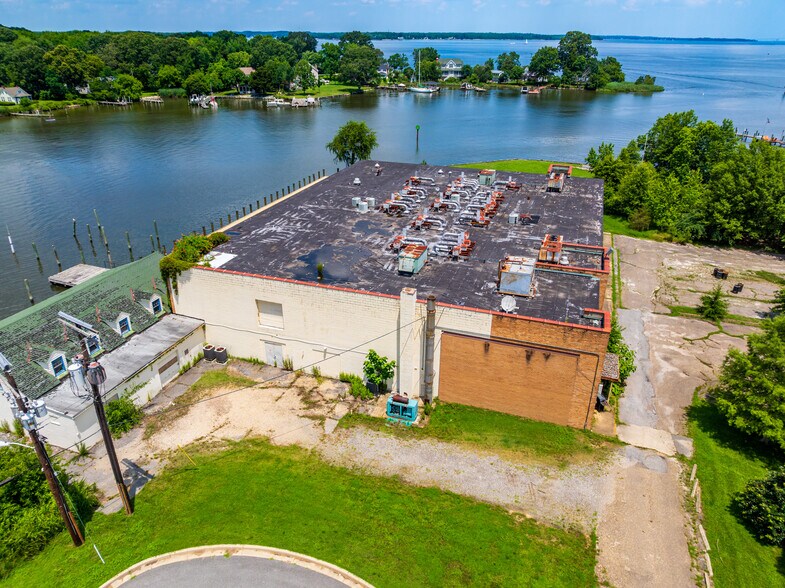 4800 Atwell Rd, Shady Side, MD à louer - Photo de l’immeuble – Image 3 sur 18