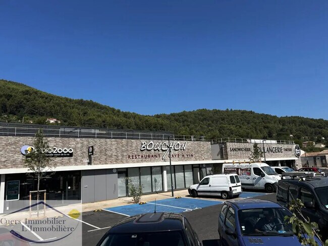 Plus de détails pour Local commercial à vendre
