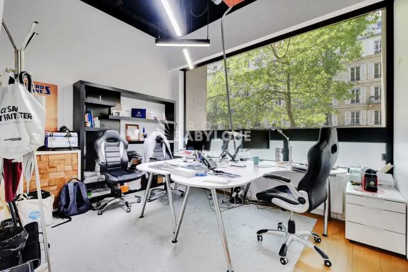 Bureau dans Paris à louer Photo de l’immeuble– Image 1 sur 13