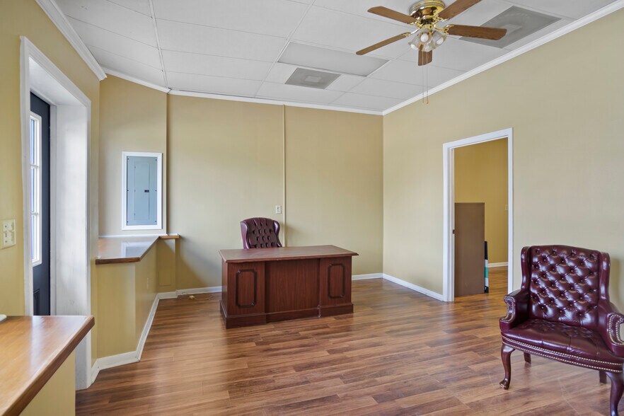 20735 Central Ave E, Blountstown, FL à vendre - Photo de l’immeuble – Image 2 sur 11