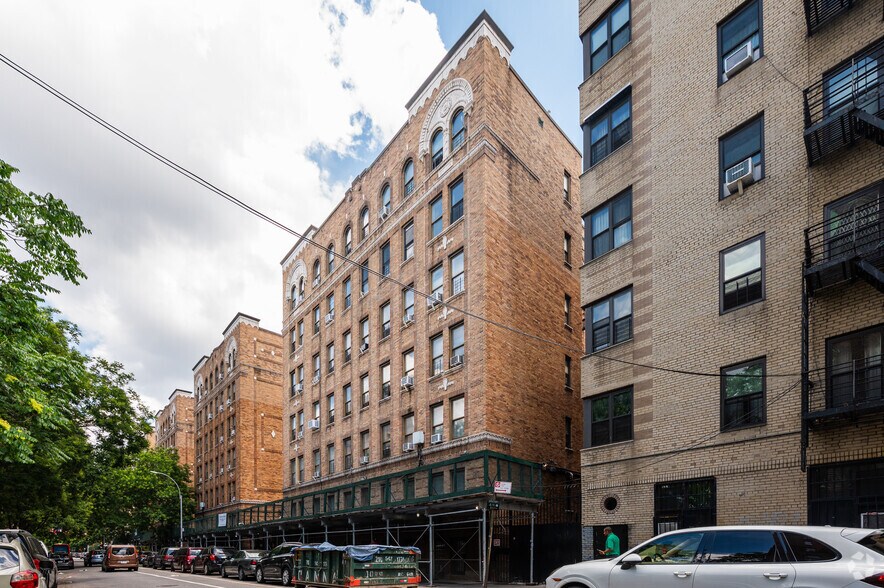 721, 735, & 751 Walton Ave portefeuille de 3 biens à vendre sur LoopNet.fr - Photo principale – Image 1 sur 11