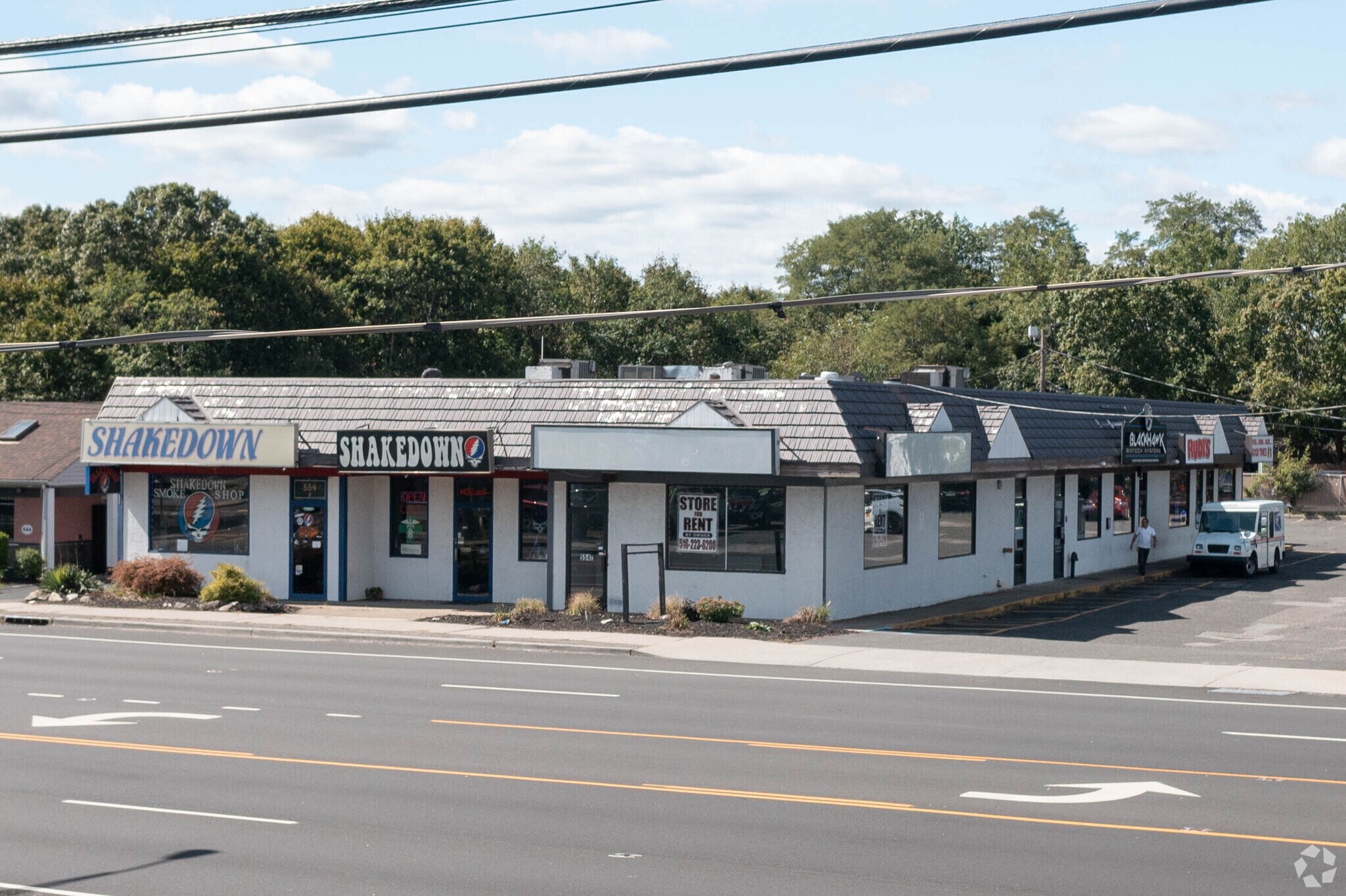 554 Route 112, Patchogue, NY à vendre Photo principale– Image 1 sur 7