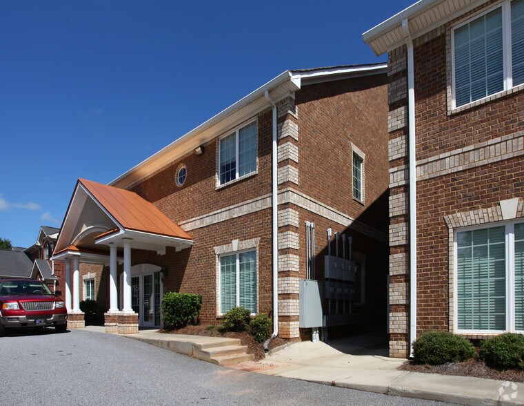 360-366 Racetrack Rd, McDonough, GA à vendre - Photo de l’immeuble – Image 2 sur 2