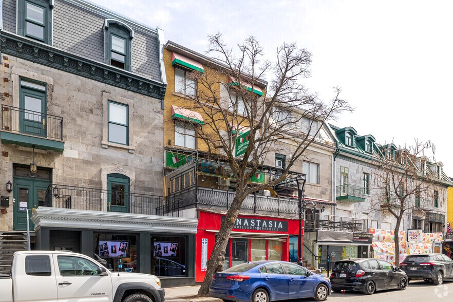 1675 Rue Saint-Denis, Montréal, QC à vendre - Photo de l’immeuble – Image 2 sur 3