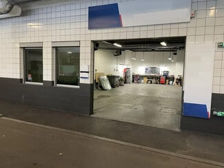 Plus de détails pour 30 Voie Des Bâtisseurs, Courbevoie - Local d'activités à louer
