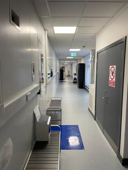 42 Research Ave N, Currie à louer - Photo de l’immeuble – Image 3 sur 15