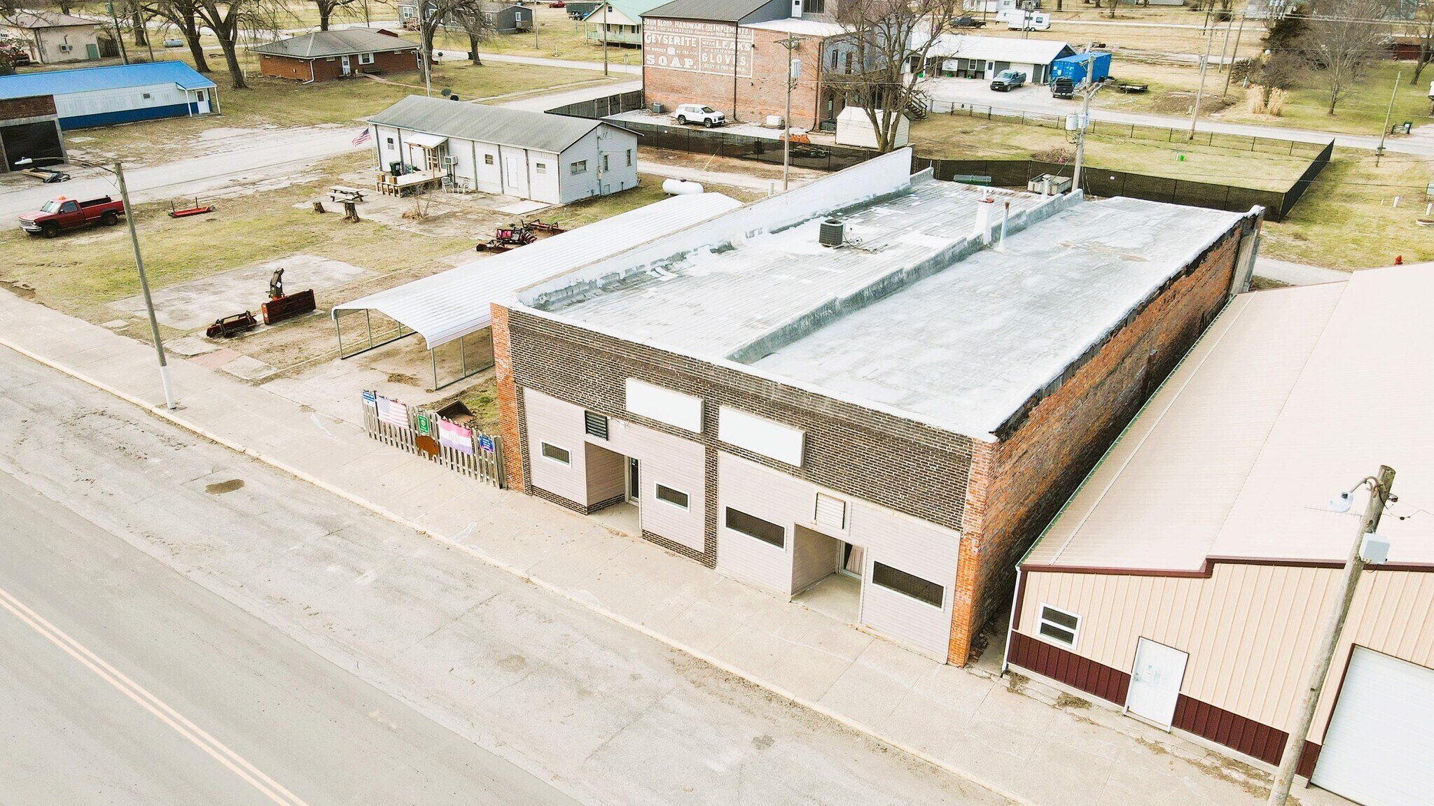 615 N Cedar St, Queen City, MO à vendre Photo principale– Image 1 sur 24