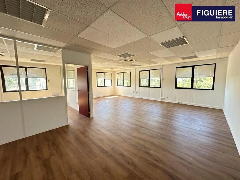 Bureau dans Aix-en-Provence à louer - Photo de l’immeuble – Image 2 sur 15