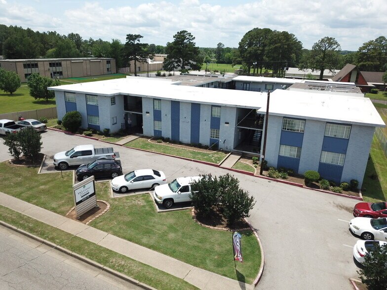 1224 S High St, Longview, TX à vendre - Photo de l’immeuble – Image 2 sur 96