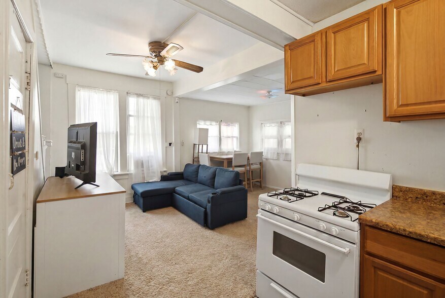 275 Laurence Pky, South Amboy, NJ à vendre - Photo de l’immeuble – Image 3 sur 24