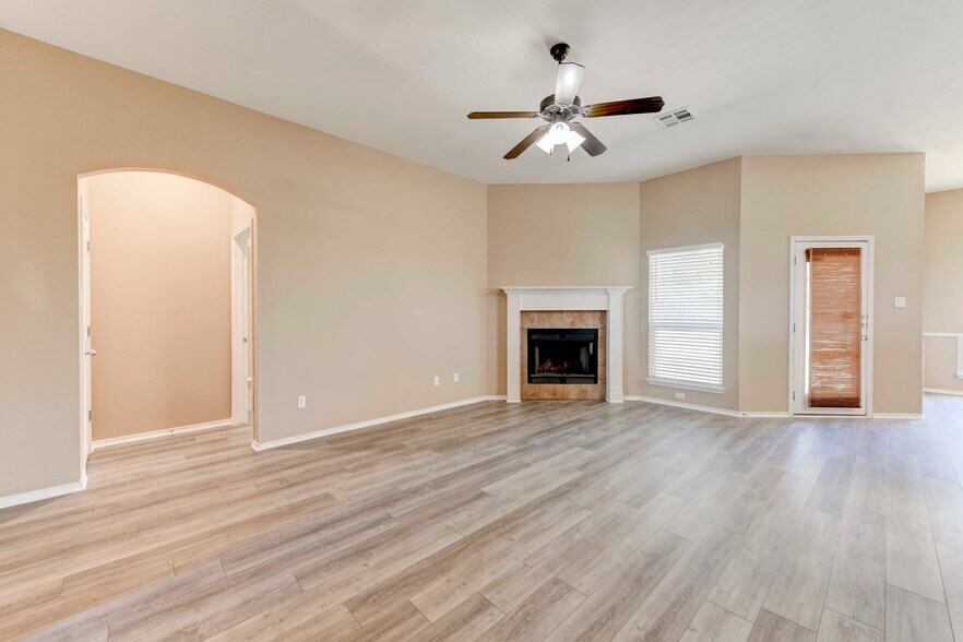 2803 Bacon Ranch Rd, Killeen, TX à vendre - Photo intérieure – Image 2 sur 25