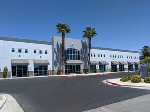4020 W Ali Baba Ln, Las Vegas, NV à louer Photo de l’immeuble– Image 1 sur 6