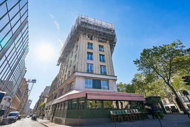 Plus de détails pour 82 Avenue Marceau, Paris - Bureau à louer