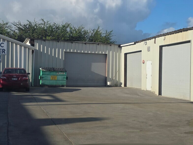 2844-2850 Kaihikapu St, Honolulu, HI à louer - Photo de l’immeuble – Image 2 sur 12