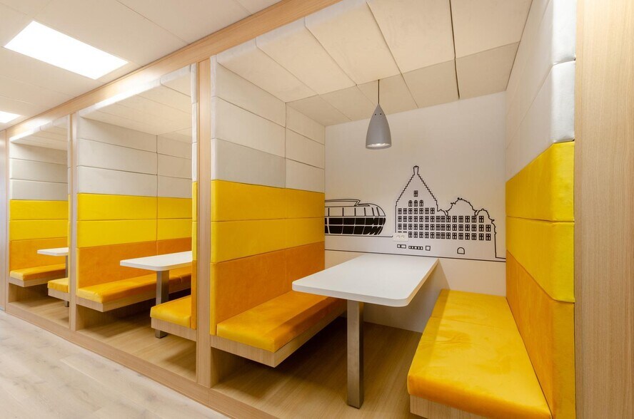 Bureau dans à louer - Photo intérieure – Image 1 sur 5