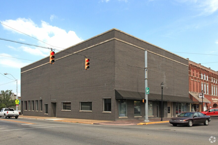 101 N Hart St, Princeton, IN à louer - Photo principale – Image 1 sur 18