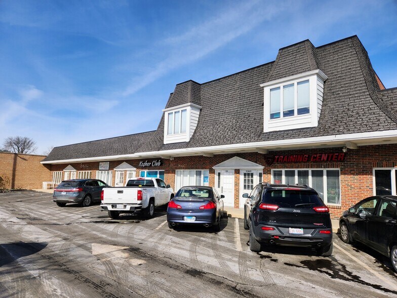 3350-3370 W Devon Ave, Lincolnwood, IL à louer - Photo de l’immeuble – Image 2 sur 8