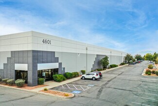 Plus de détails pour 4601 E Cheyenne Ave, Las Vegas, NV - Industriel/Logistique à louer