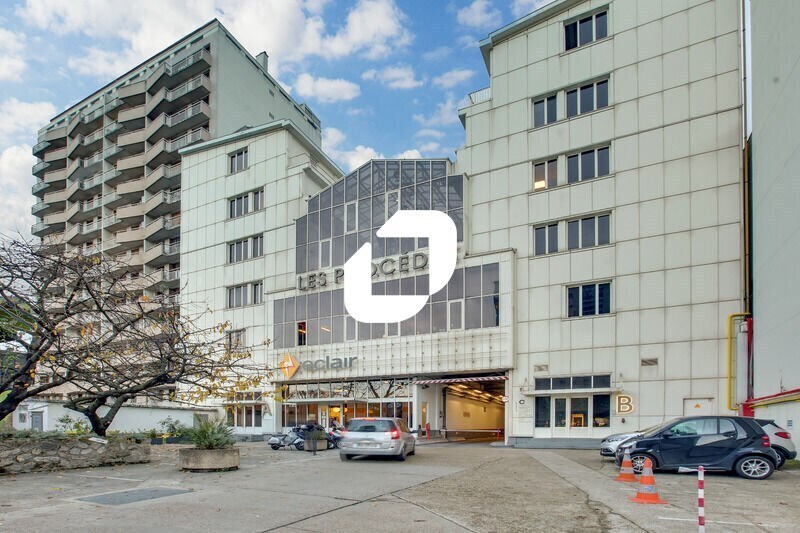 Local commercial dans Vanves à louer - Photo de l’immeuble – Image 1 sur 12