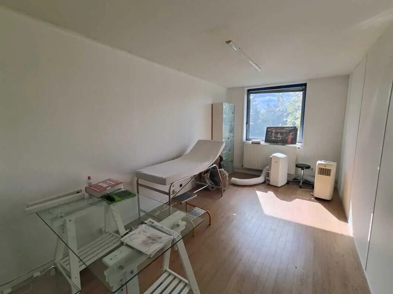 10 Allée Des Champs Elysées, Évry-Courcouronnes à vendre - Photo de l’immeuble – Image 3 sur 8