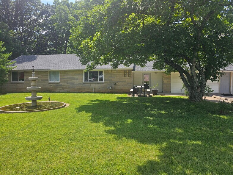 2723 N Walnut St, Bloomington, IN à vendre - Photo de l’immeuble – Image 1 sur 25