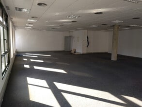 Bureau dans Cerdanyola del Vallès, Barcelona à louer Photo intérieure– Image 2 sur 7