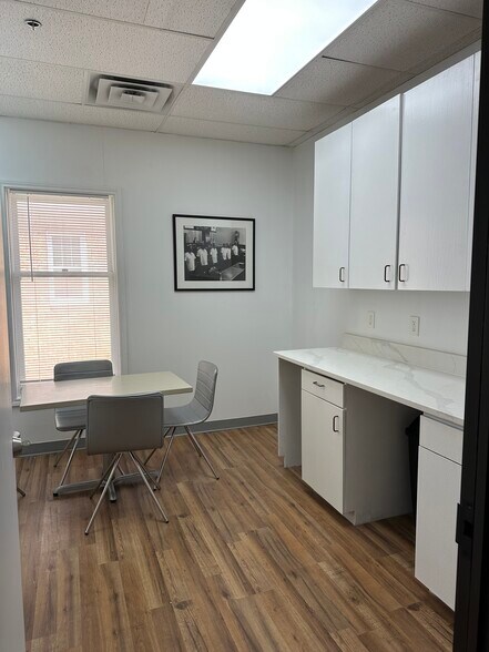 17768 Preston Rd, Dallas, TX à vendre - Photo de l’immeuble – Image 3 sur 8