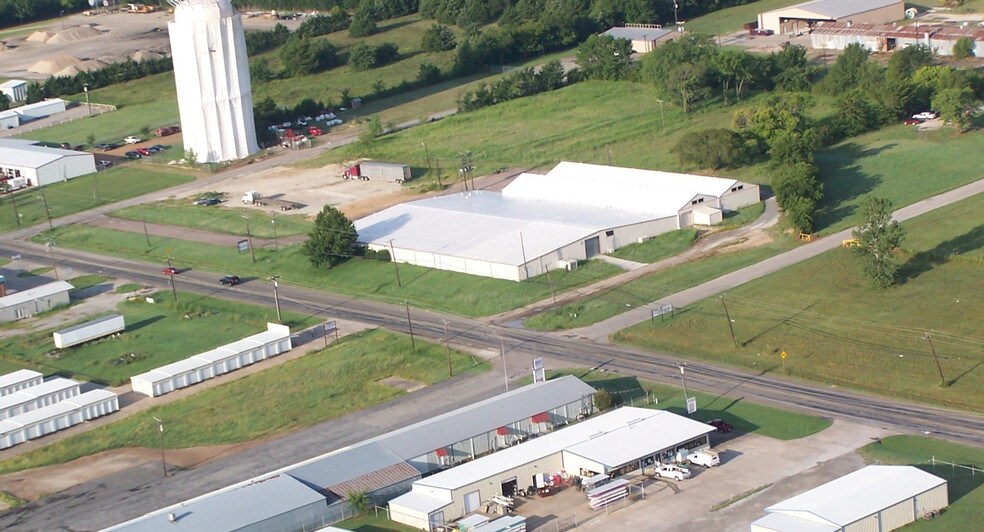 2525 N Center St, Bonham, TX à louer - Aérien – Image 2 sur 36