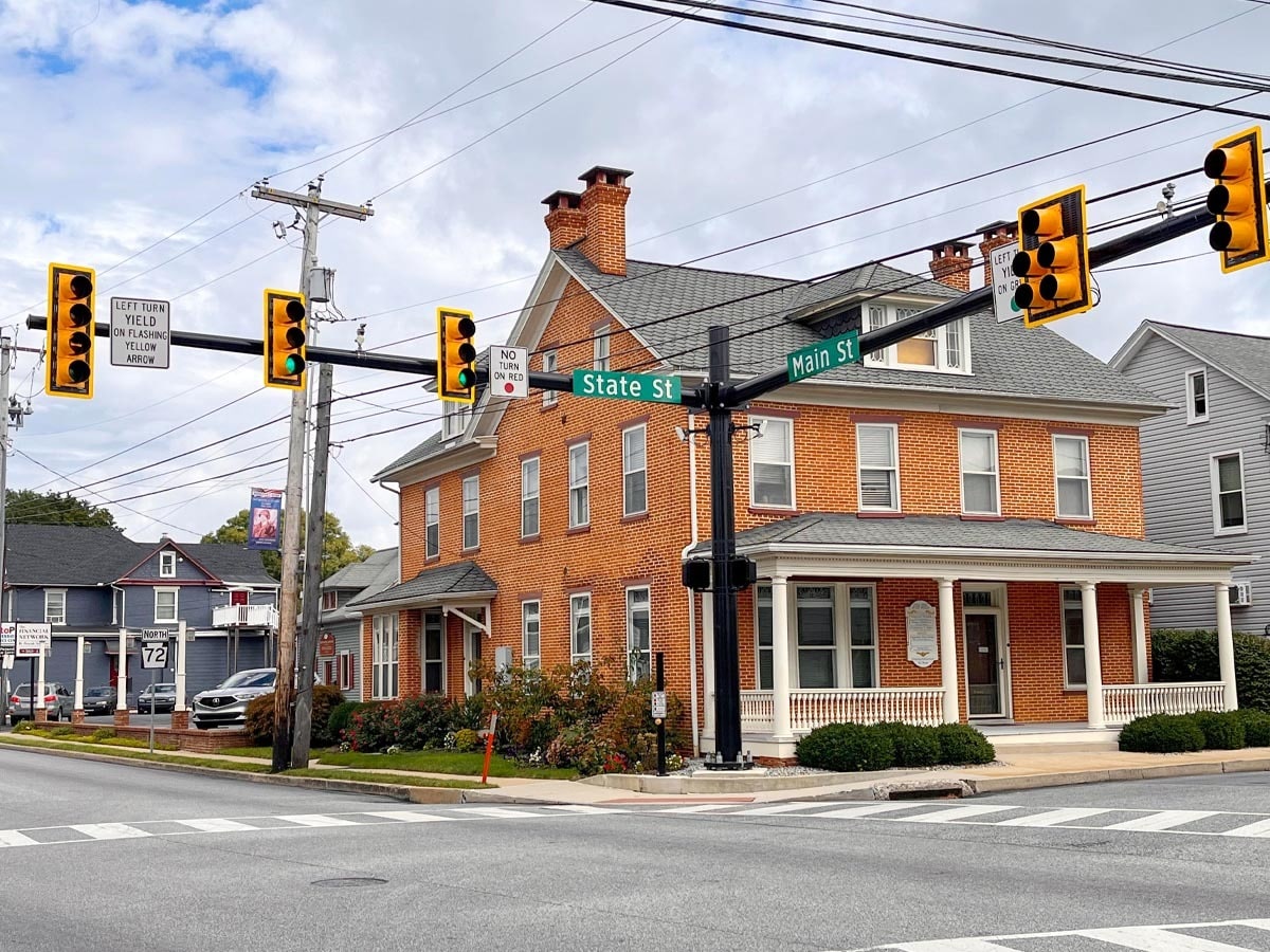 2011 State St, East Petersburg, PA à louer Photo principale– Image 1 sur 18