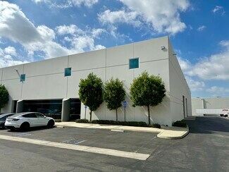 Plus de détails pour 14101 Rosecrans Ave, La Mirada, CA - Industriel/Logistique à louer