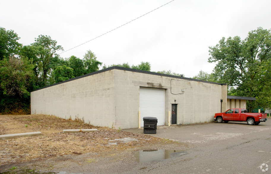 1360 Essex Ave, Columbus, OH à louer - Photo de l’immeuble – Image 3 sur 4