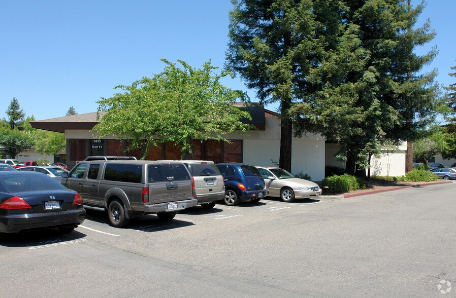 1410 Guerneville Rd, Santa Rosa, CA à vendre - Photo de l’immeuble – Image 2 sur 5