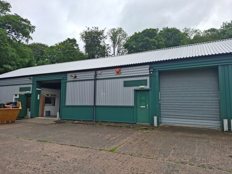 Boarshurst Ln, Oldham à louer - Photo de l’immeuble – Image 2 sur 12