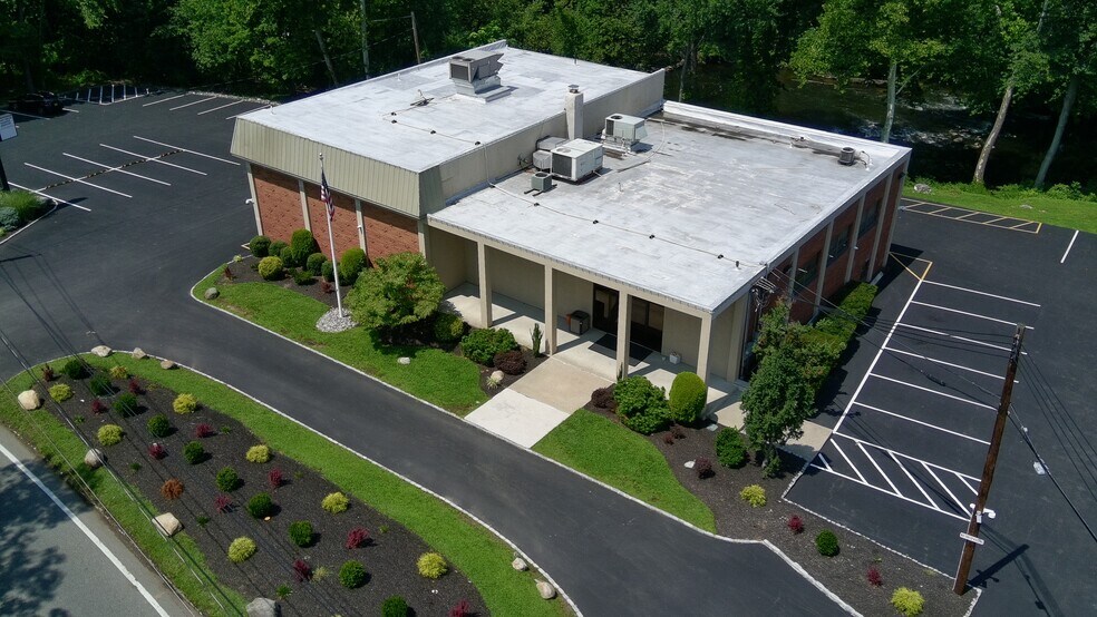 156 Ramapo Valley Rd, Mahwah, NJ à louer - Photo de l’immeuble – Image 3 sur 15
