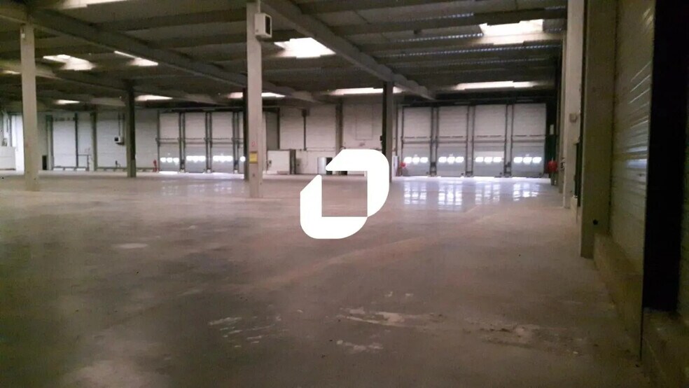 Bureau dans Bussy-Saint-Georges à louer - Photo de l’immeuble – Image 2 sur 7