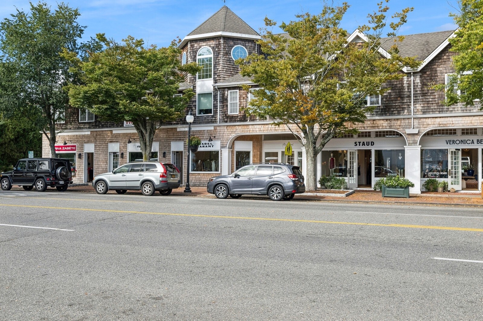 66 Newtown Ln, East Hampton, NY à louer Photo de l’immeuble– Image 1 sur 10