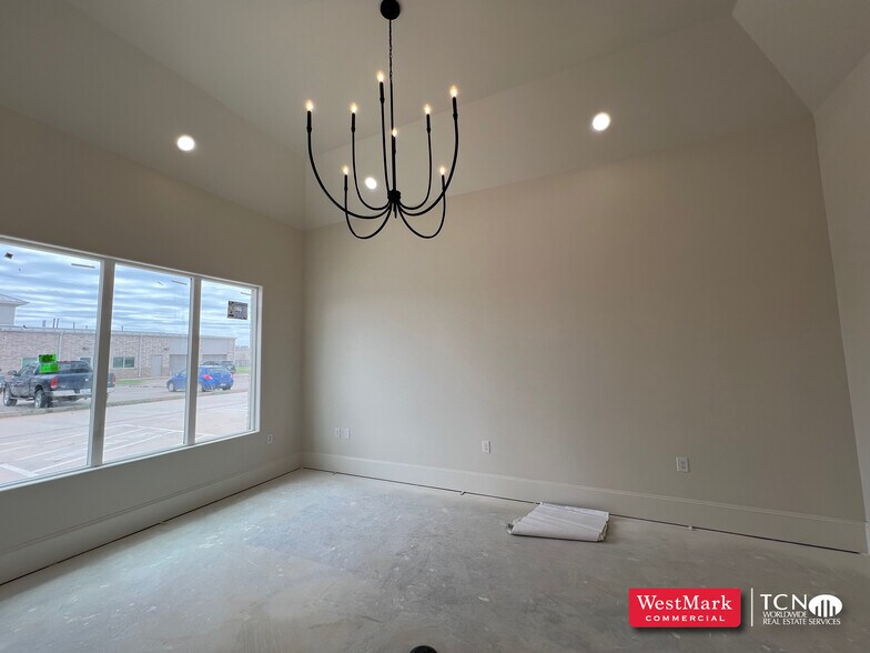 6305 79th st, Lubbock, TX à louer - Photo de l’immeuble – Image 3 sur 6
