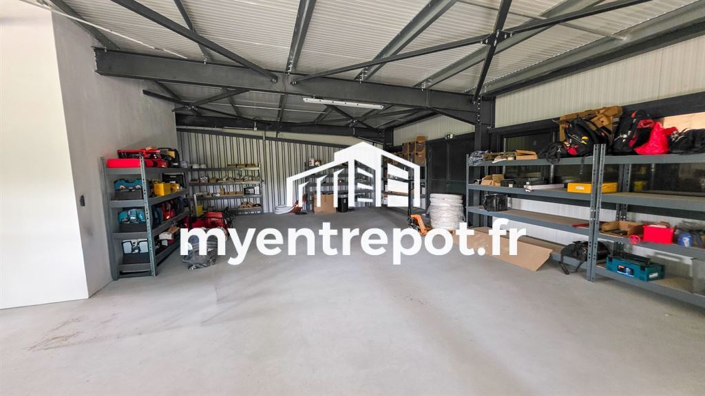 200 Avenue Des Carrières, ROQUEFORT LA BEDOULE à louer Photo intérieure– Image 1 sur 9