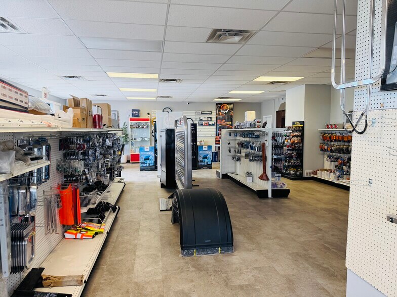 10102 120 St, Grande Prairie, AB à louer - Photo de l’immeuble – Image 3 sur 8