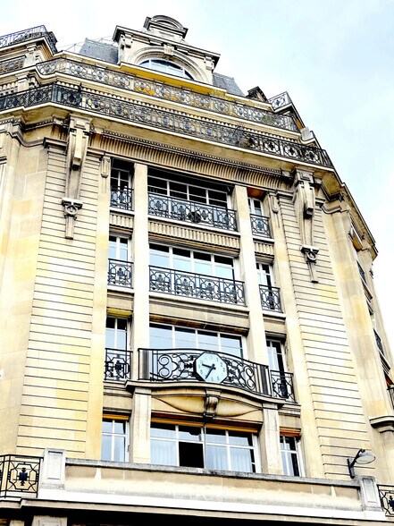 98 Rue De Sèvres, Paris à louer - Photo de l’immeuble – Image 1 sur 8