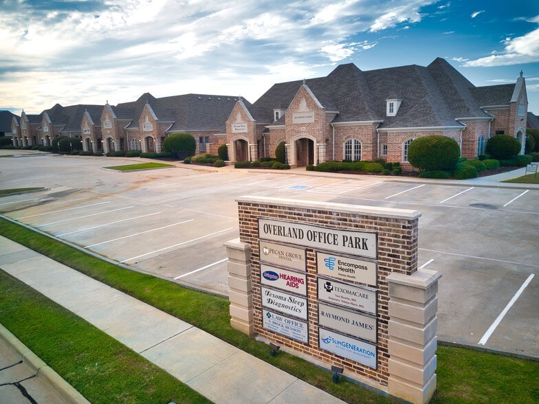 2913 Overland Trl, Sherman, TX à louer - Photo de l’immeuble – Image 3 sur 20