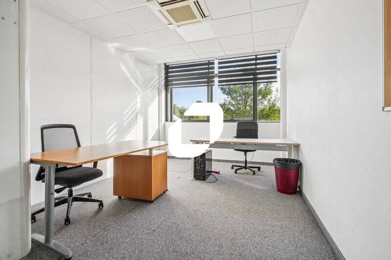 Bureau dans Noisy-le-Roi à louer - Photo de l’immeuble – Image 1 sur 15