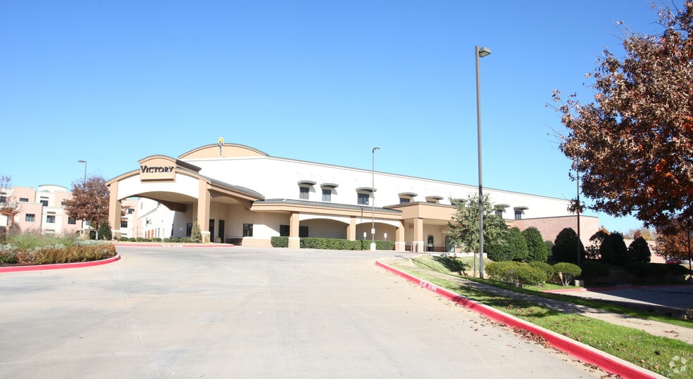 1612 Hurst Town Center Dr, Hurst, TX à vendre - Photo principale – Image 1 sur 18