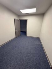 121 S Broadway Ave, Tyler, TX à louer Photo intérieure– Image 2 sur 2