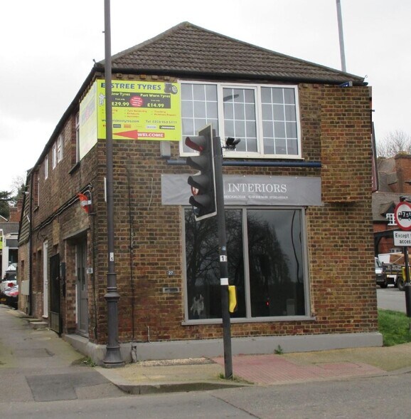27 High St, Elstree à louer - Photo de l’immeuble – Image 2 sur 4