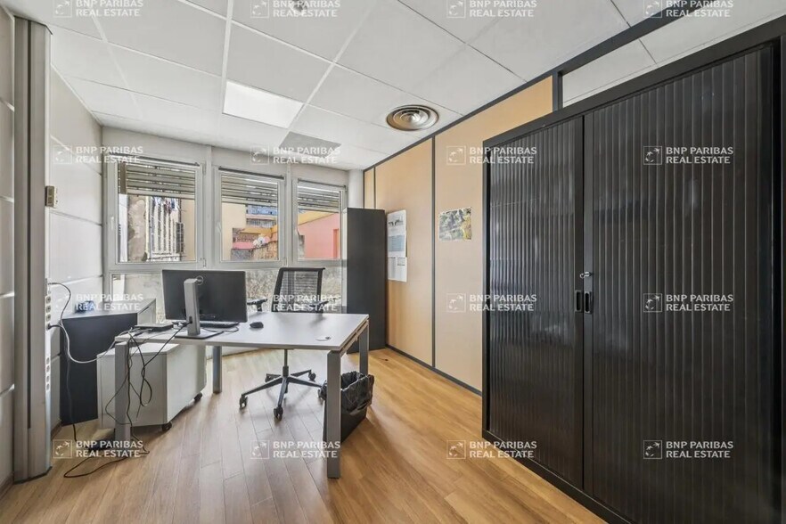 Bureau dans Marseille à vendre - Photo de l’immeuble – Image 3 sur 17