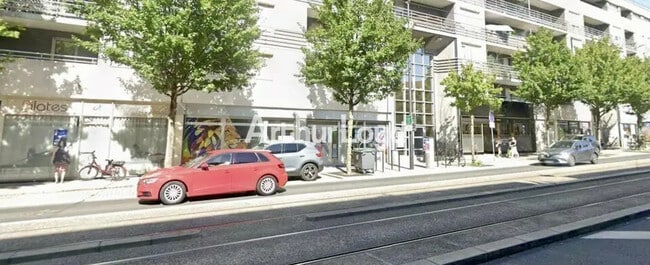 Plus de détails pour Local commercial à louer